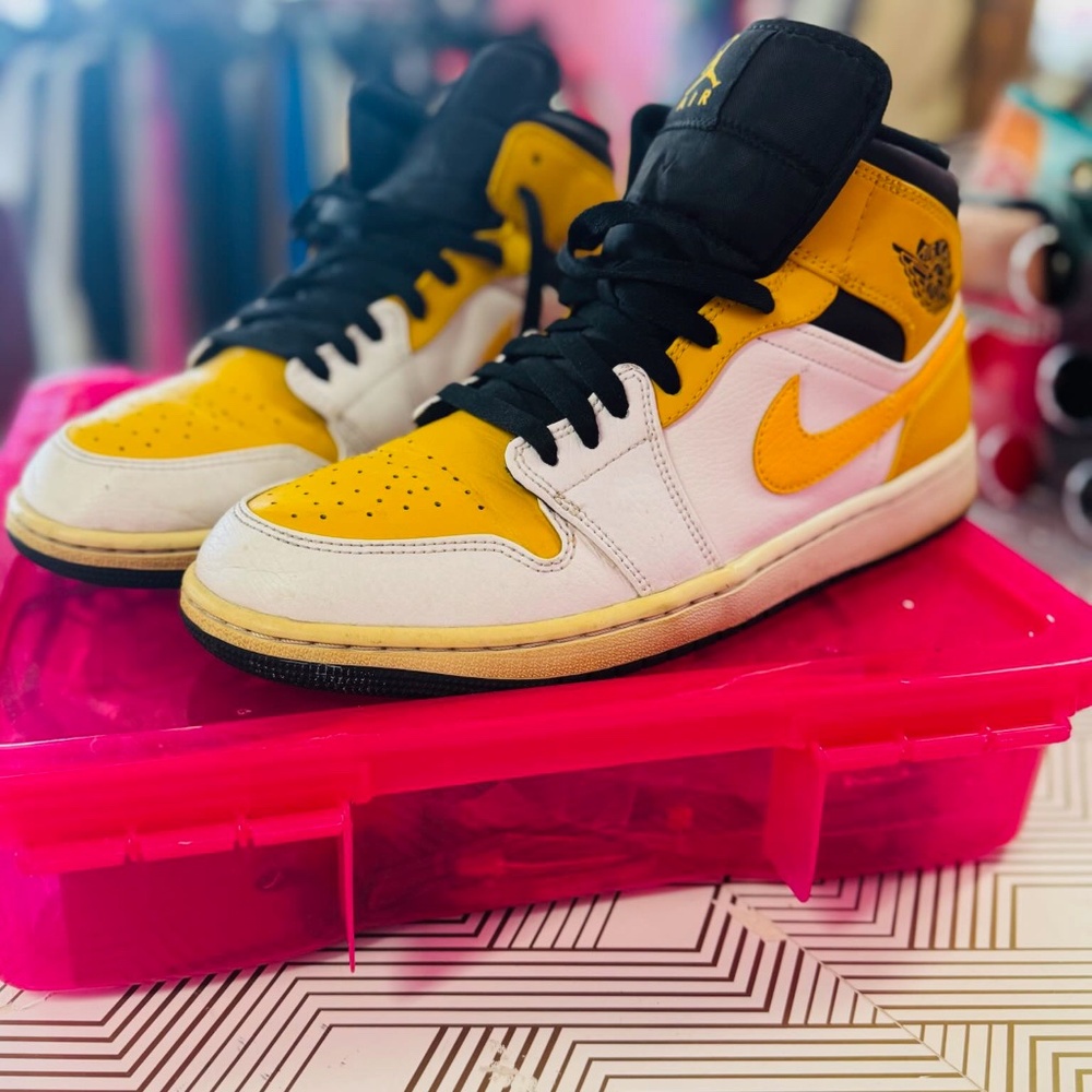 COPY - Nike Air Jordan 1 Mid - University Gold/White/Black